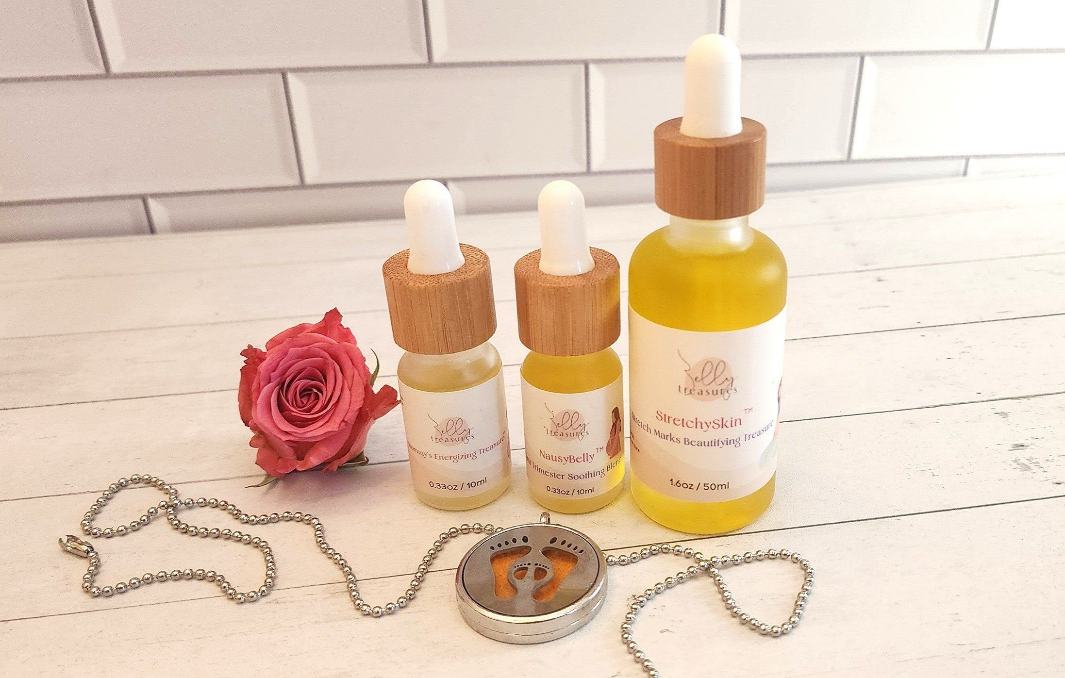 Pregnancy Kit No.3- StretchySkin + 2 Dropper bottles With A Necklace